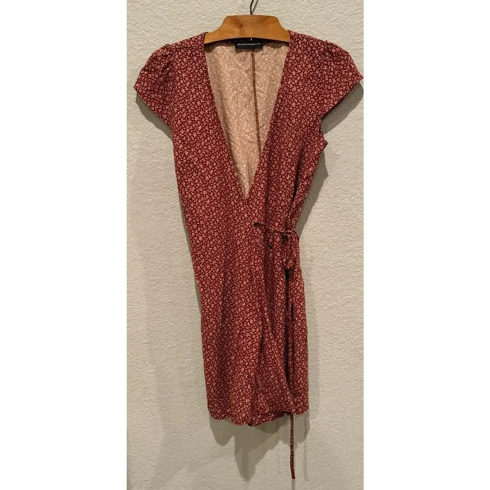 Brandy Melville Robbie Dress - Picture 7 of 7